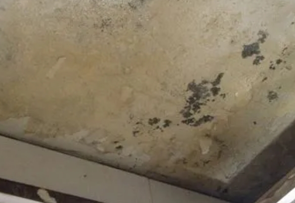 沁水阳台漏水维修公司分享下沁水卫生间渗水维修需要注意哪些问题。