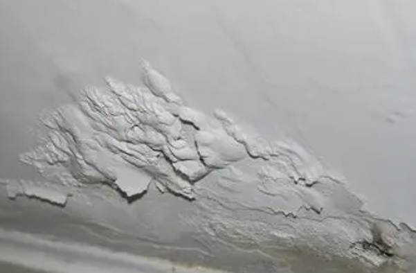 沁水楼顶漏水维修公司分享下沁水卫生间防水层的施工及细部处理。
